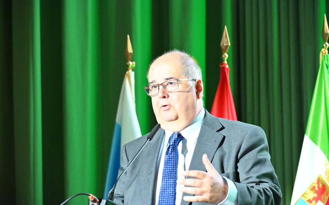 El alcalde de Zafra pide un esfuerzo común de todas las administraciones para alcanzar la excelencia de la FIG